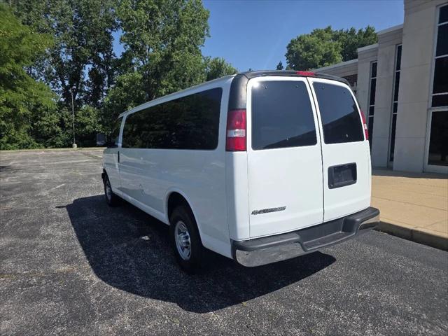 2017 Chevrolet Express LT