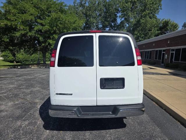 2017 Chevrolet Express LT