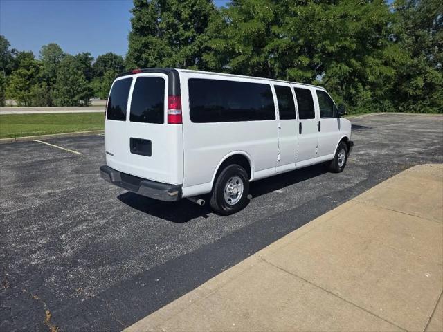 2017 Chevrolet Express LT