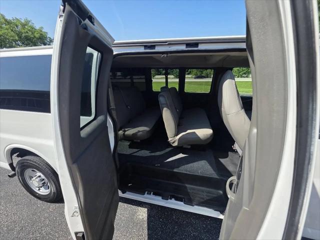 2017 Chevrolet Express LT