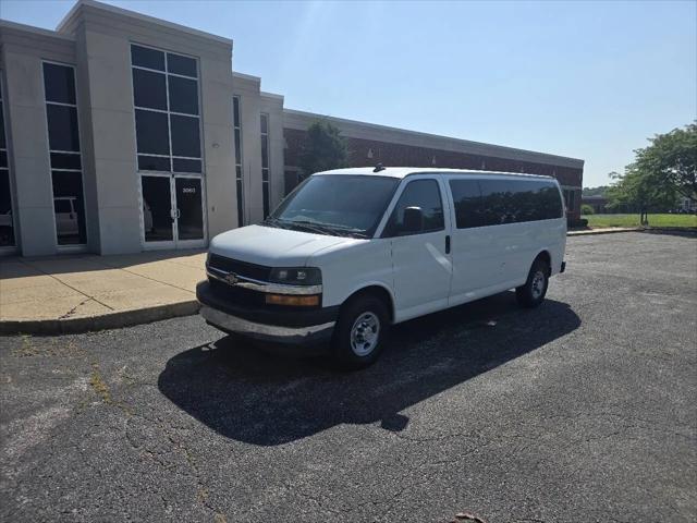 2017 Chevrolet Express LT