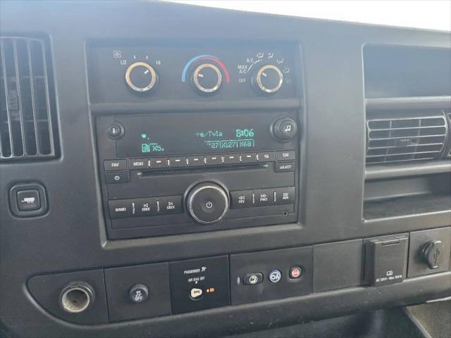 2017 Chevrolet Express LT