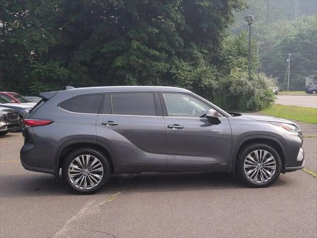 2020 Toyota Highlander Hybrid Platinum