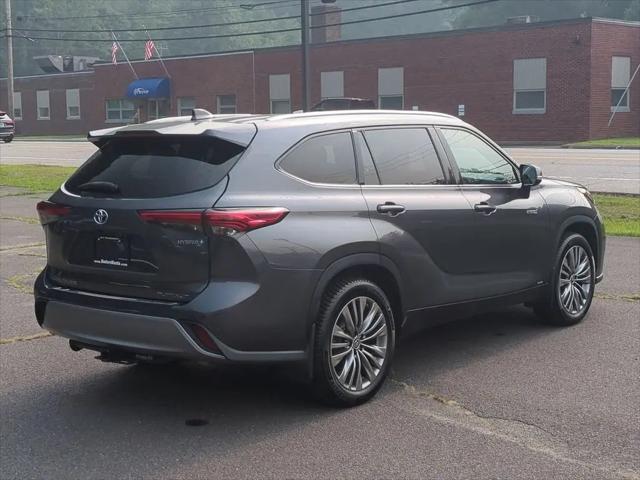 2020 Toyota Highlander Hybrid Platinum