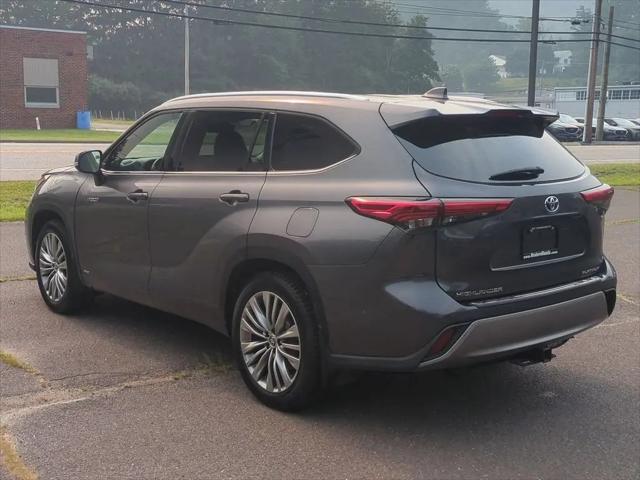 2020 Toyota Highlander Hybrid Platinum