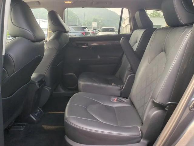2020 Toyota Highlander Hybrid Platinum