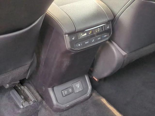 2020 Toyota Highlander Hybrid Platinum