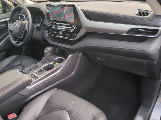 2020 Toyota Highlander Hybrid Platinum