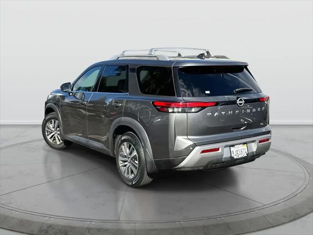 2024 Nissan Pathfinder SL FWD