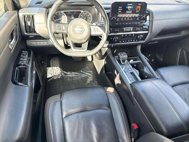 2024 Nissan Pathfinder SL FWD