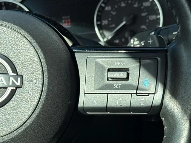 2024 Nissan Pathfinder SL FWD