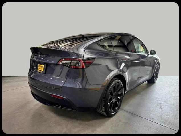 2022 Tesla Model Y Long Range Dual Motor All-Wheel Drive
