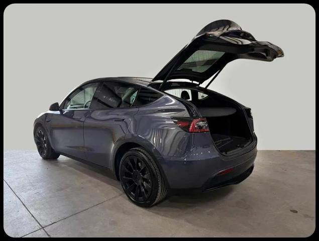 2022 Tesla Model Y Long Range Dual Motor All-Wheel Drive