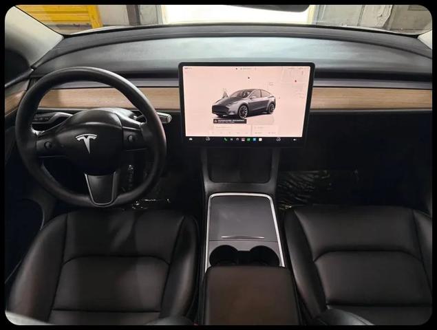 2022 Tesla Model Y Long Range Dual Motor All-Wheel Drive