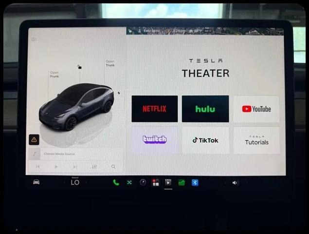 2022 Tesla Model Y Long Range Dual Motor All-Wheel Drive