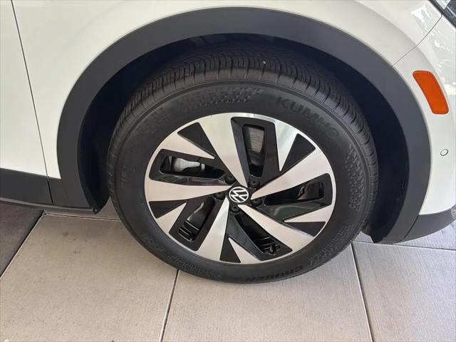 2023 Volkswagen ID.4 Pro