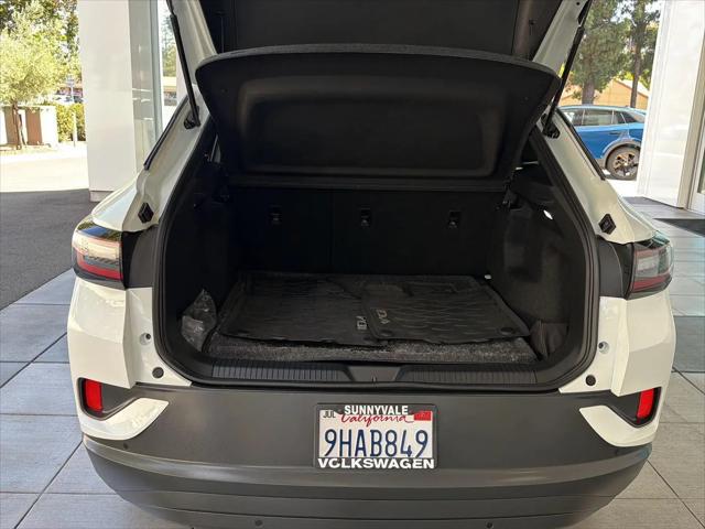 2023 Volkswagen ID.4 Pro