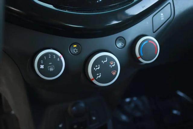 2013 Chevrolet Spark 2LT Auto