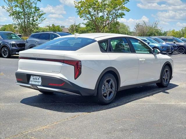 2026 Kia K4 LXS