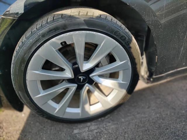 2021 Tesla Model 3 Standard Range Plus Rear-Wheel Drive