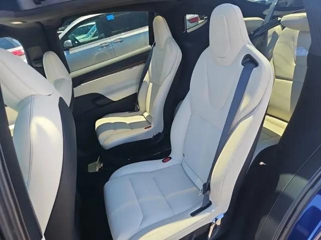 2022 Tesla Model X Dual Motor All-Wheel Drive