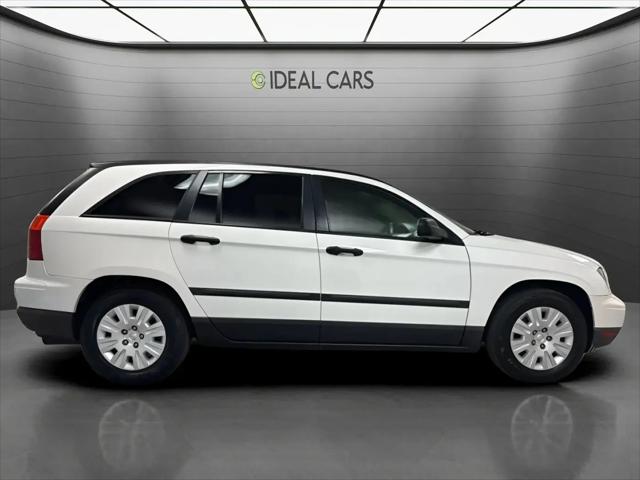 2005 Chrysler Pacifica Base