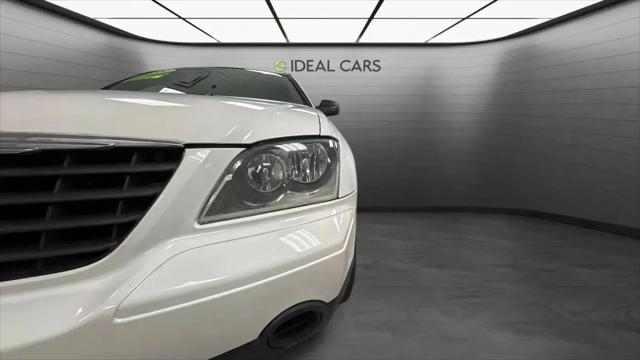 2005 Chrysler Pacifica Base