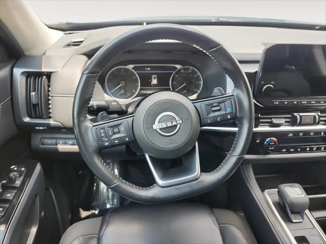 2023 Nissan Pathfinder SL 4WD