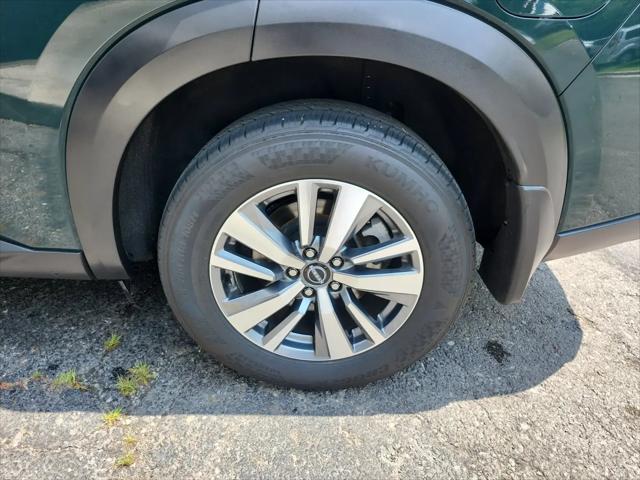 2023 Nissan Pathfinder SL 4WD