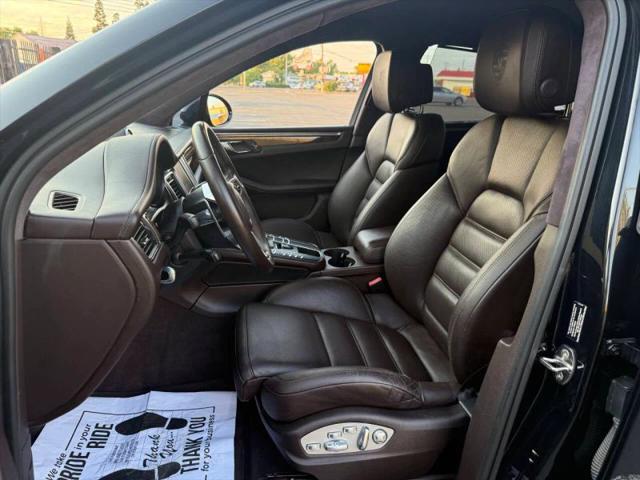 2015 Porsche Macan Turbo