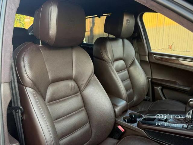 2015 Porsche Macan Turbo