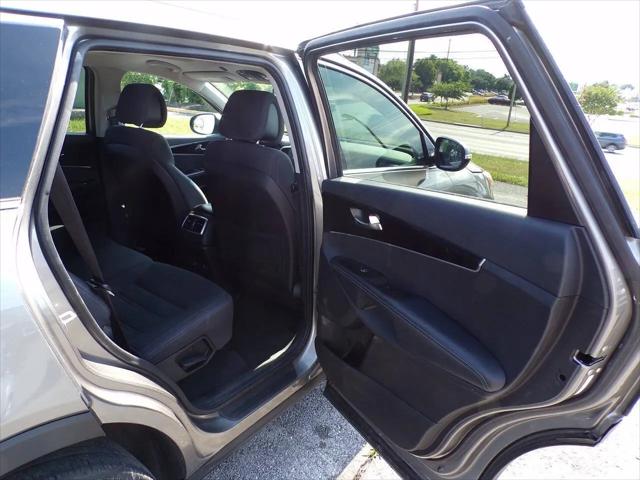 2016 Kia Sorento 2.4L LX