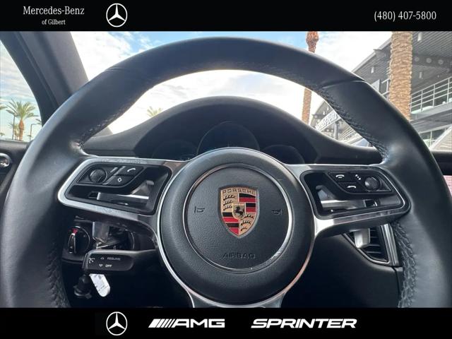 2017 Porsche Macan Macan