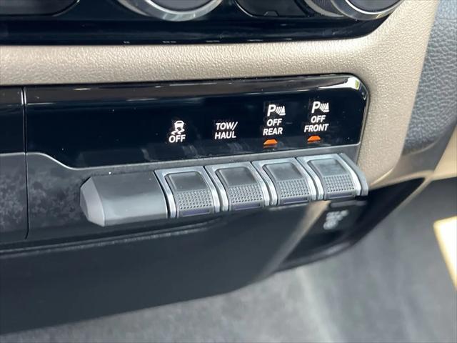 2020 Ram 1500 Laramie Quad Cab 4x4 6'4" Box