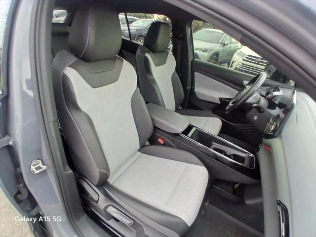 2023 Volkswagen ID.4 Pro