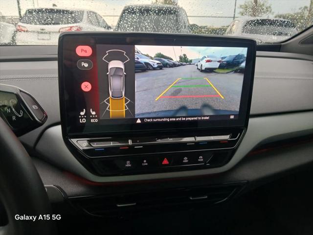 2023 Volkswagen ID.4 Pro