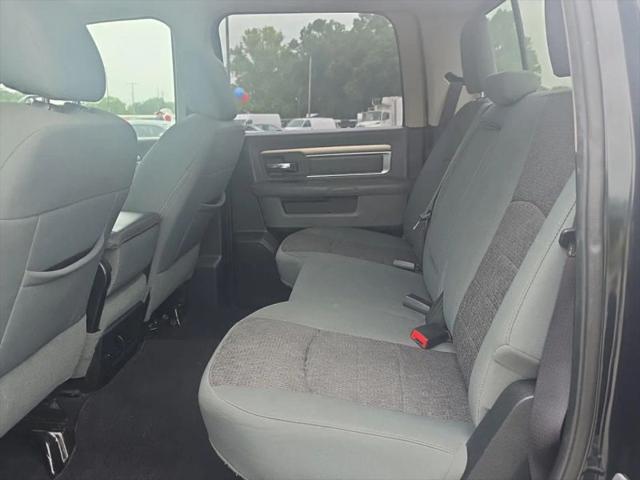 2017 Ram 1500 Big Horn Crew Cab 4x4 64 Box