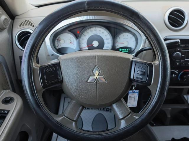 2006 Mitsubishi Raider XLS