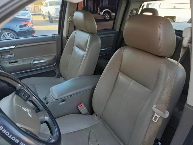 2006 Mitsubishi Raider XLS
