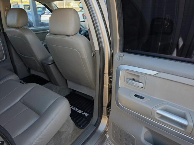 2006 Mitsubishi Raider XLS