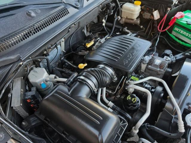 2006 Mitsubishi Raider XLS