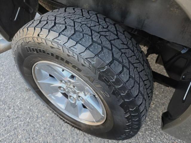 2006 Mitsubishi Raider XLS