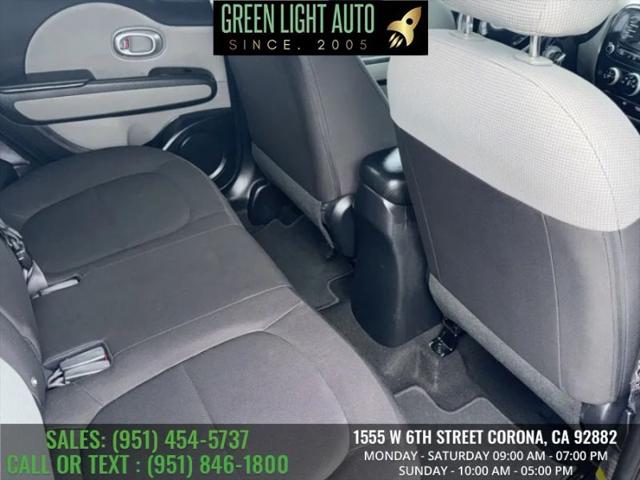 2016 Kia Soul Base