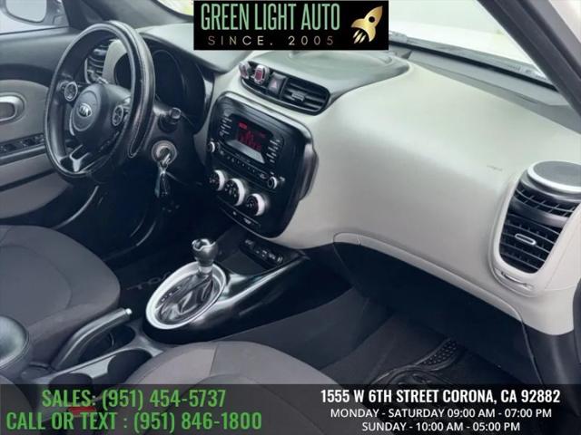 2016 Kia Soul Base