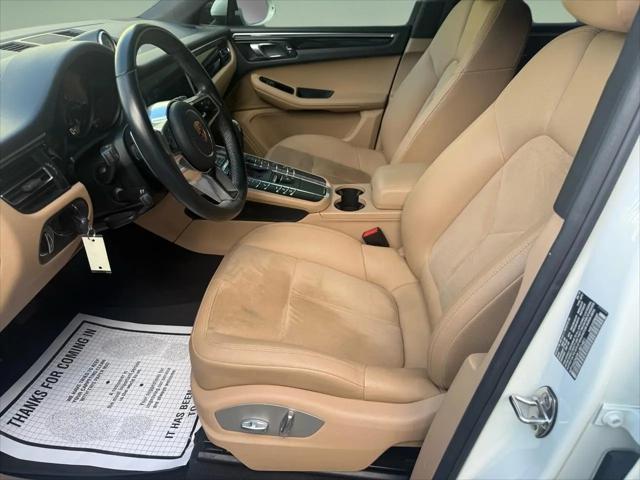2020 Porsche Macan Macan