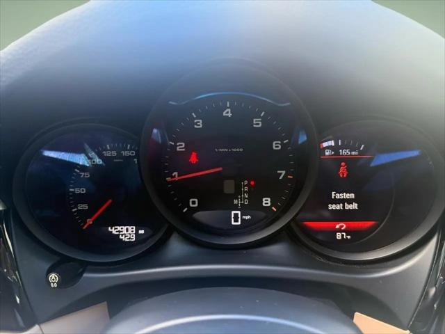 2020 Porsche Macan Macan