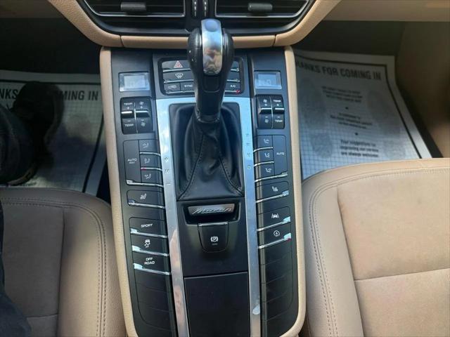 2020 Porsche Macan Macan