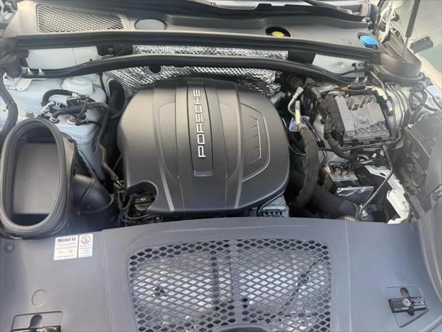 2020 Porsche Macan Macan