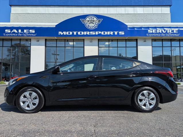 2016 Hyundai Elantra SE for sale in Lowell, MA