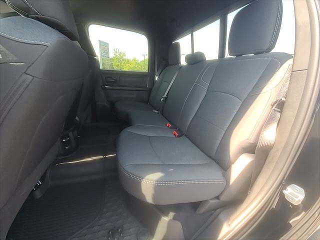 2026 Ram 2500 Black Express Crew Cab 4x4 64 Box